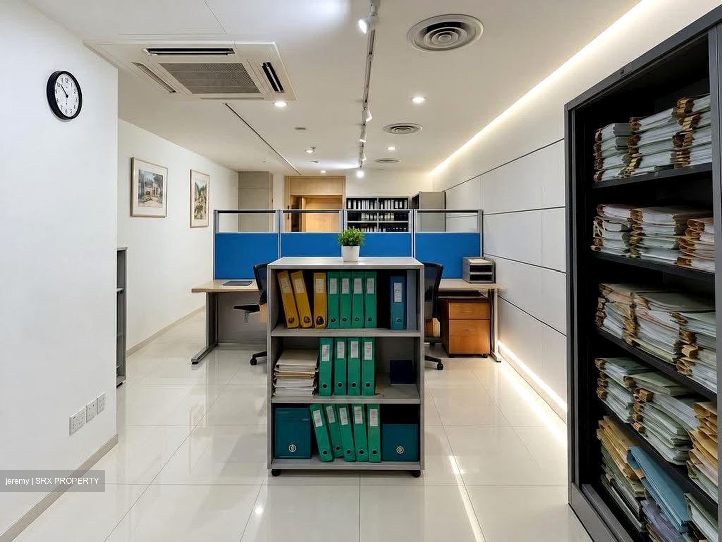 International Plaza (D2), Office #632837321